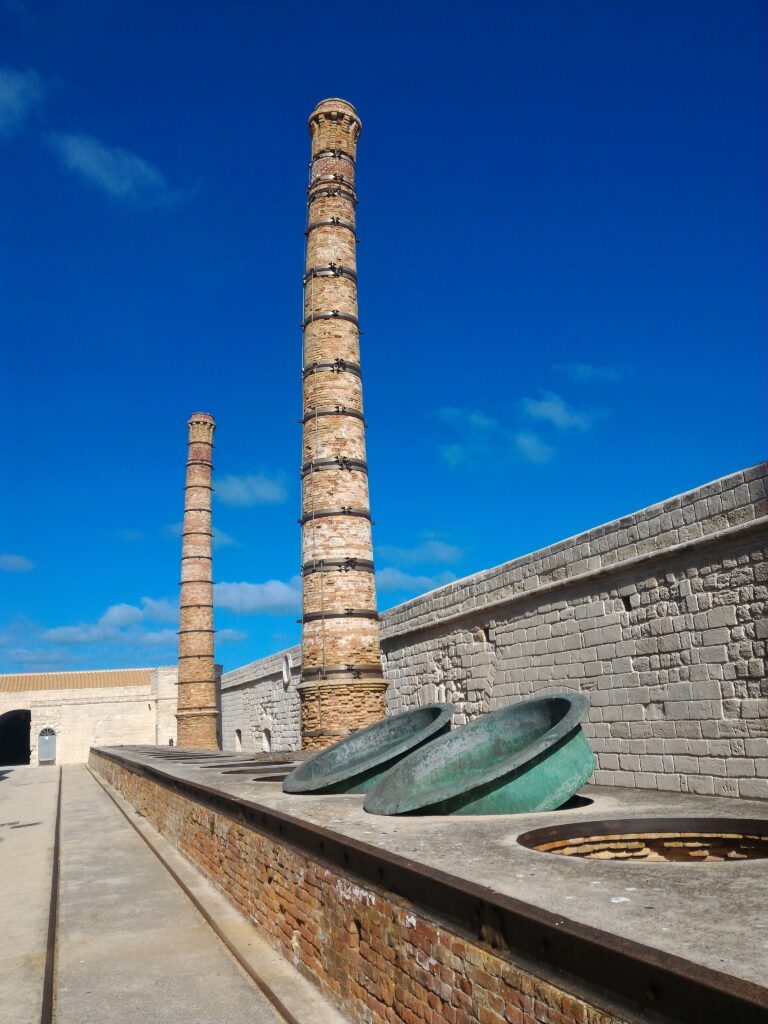 Ex Stabilimento “Florio” della Tonnara di Favignana. Foto delle ciminiere | © Giuseppe Cacciaguerra, CNR ISPC